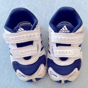 Adidas Toddler Sneaker Size 4 White & Navy